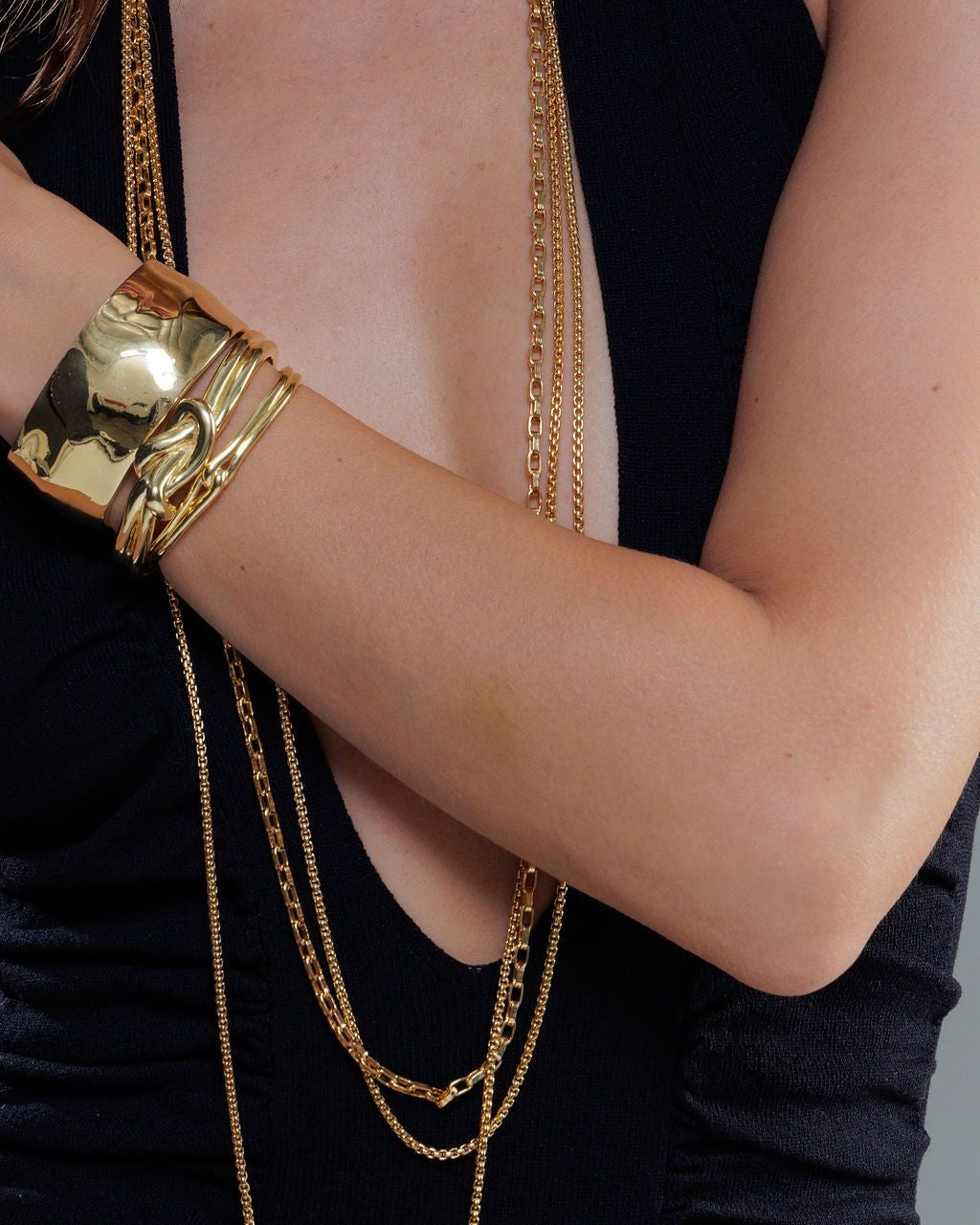 Raw Love Knot Cuff - 14K Gold Plated