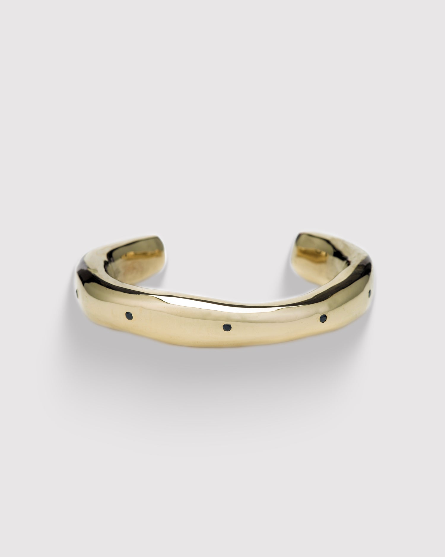 Raw Thick Cuff with Black Onyx MARA & CAROL