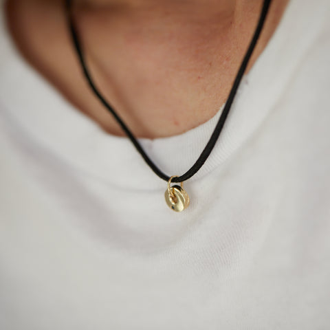 alternate image of Raw Round Pendant - Gold