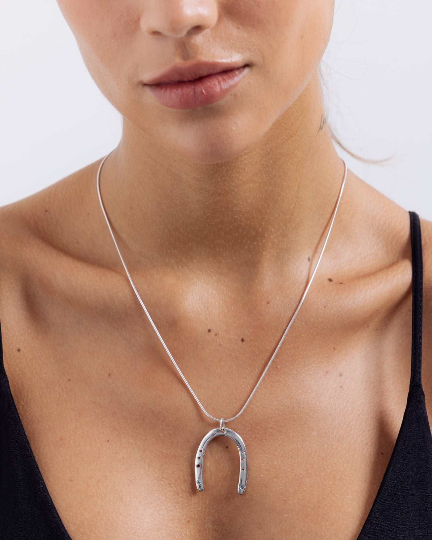 Raw Horseshoe Necklace - Silver
