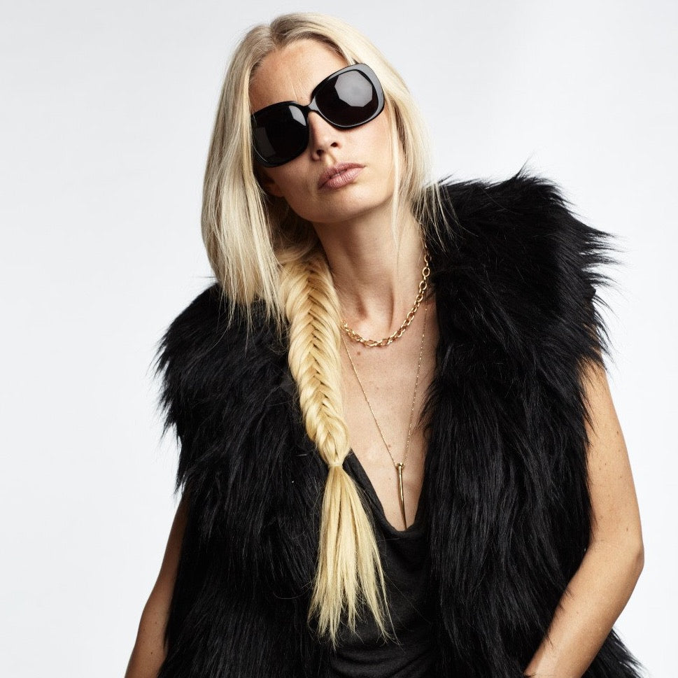 model - lifestyle lowres